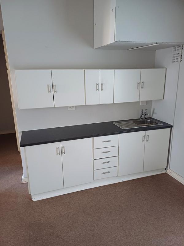 To Let 1 Bedroom Property for Rent in Quigney Eastern Cape
